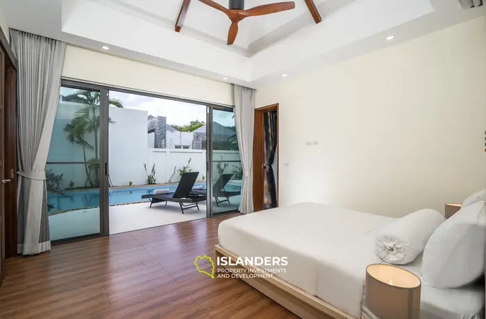 Luxurious 3BR Villa with Pool View 5 min from Rawai and Naiharn Beach, Phuket