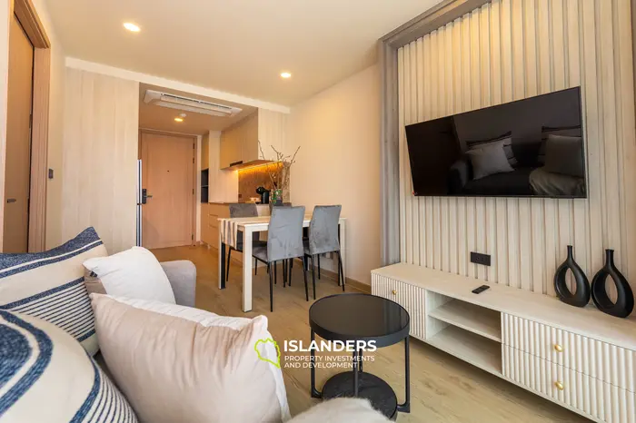 Elegant Golf view Condo 8th floor in Phuket's Laguna