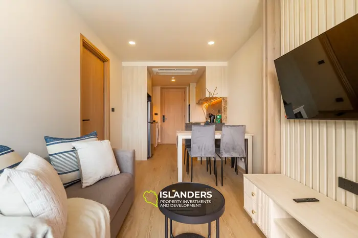 Elegant Golf view Condo 8th floor in Phuket's Laguna