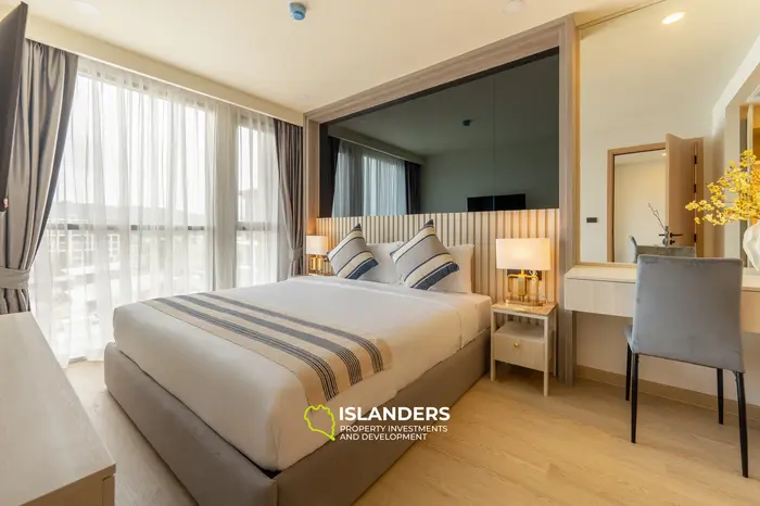 Elegant Golf view Condo 8th floor in Phuket's Laguna
