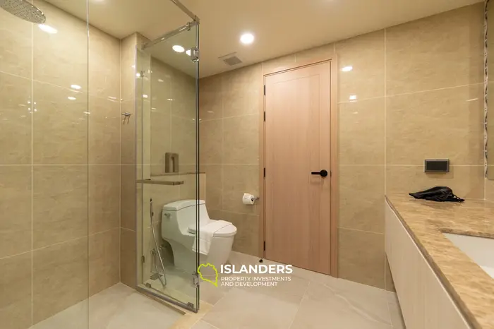 Condominio elegante con vista al golf en el octavo piso de Laguna en Phuket