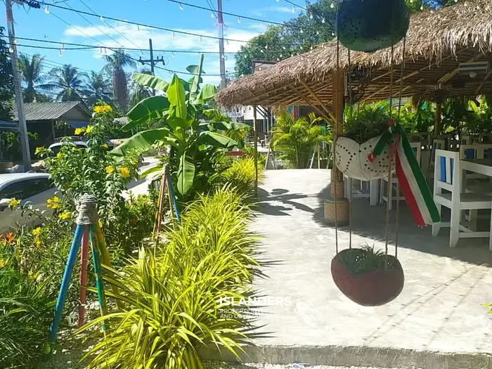 Работающий бизнес в центре Сритаану