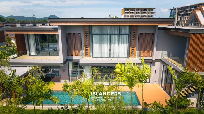 Luxurious Villa with Pool View in Phuket