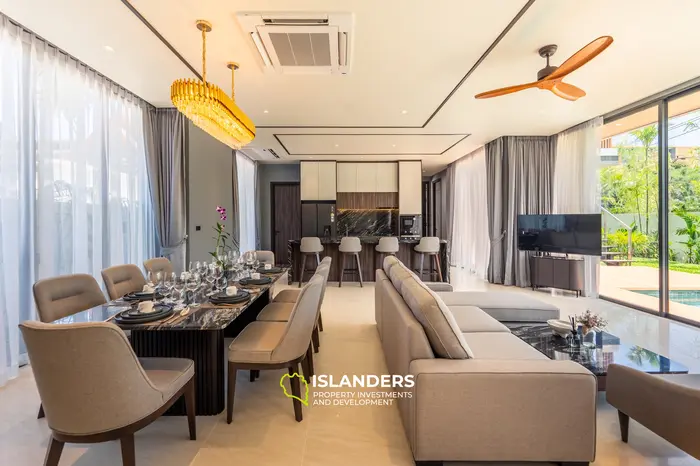 Luxurious Villa with Pool View in Phuket