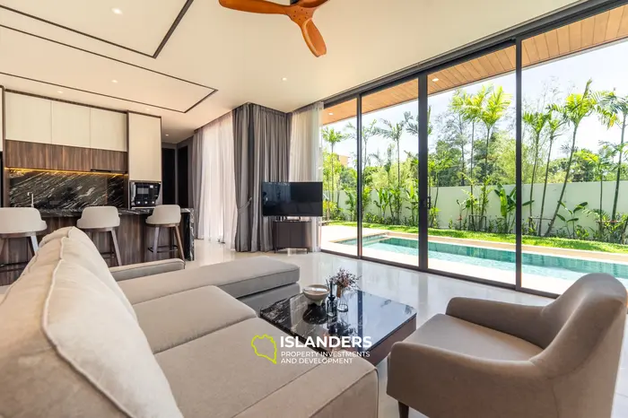 Luxurious Villa with Pool View in Phuket