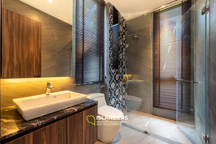 Luxurious Villa with Pool View in Phuket