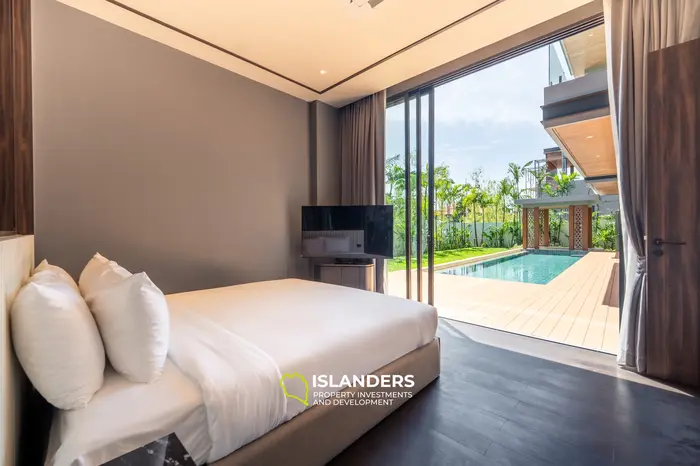 Luxurious Villa with Pool View in Phuket