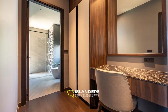 Luxurious Villa with Pool View in Phuket