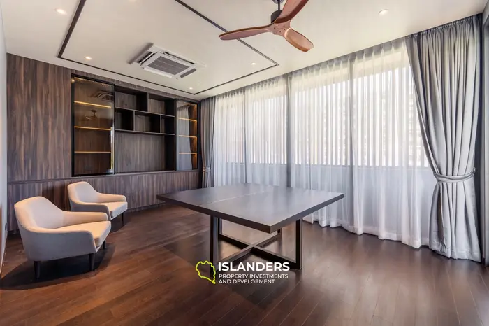 Luxurious Villa with Pool View in Phuket