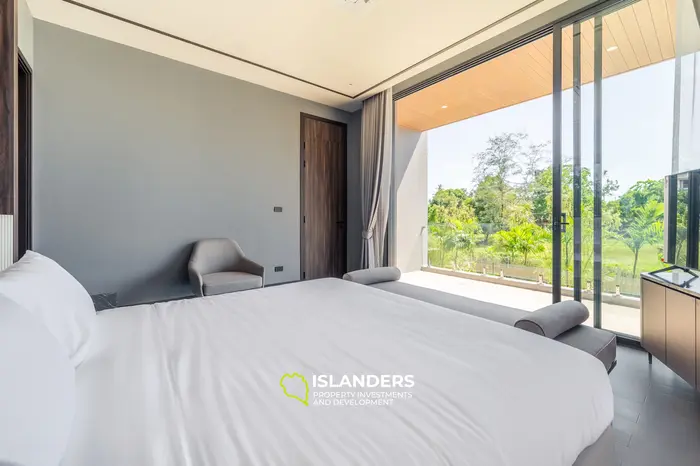 Luxurious Villa with Pool View in Phuket