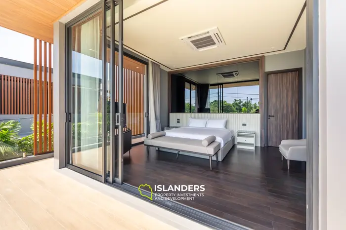 Luxurious Villa with Pool View in Phuket