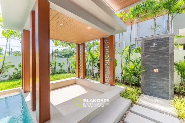 Luxurious Villa with Pool View in Phuket