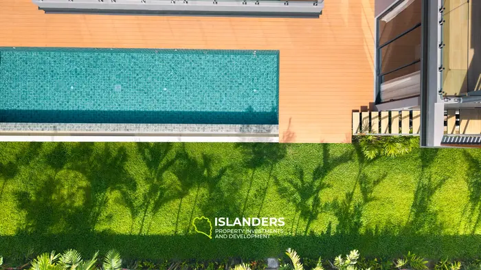 Luxurious Villa with Pool View in Phuket