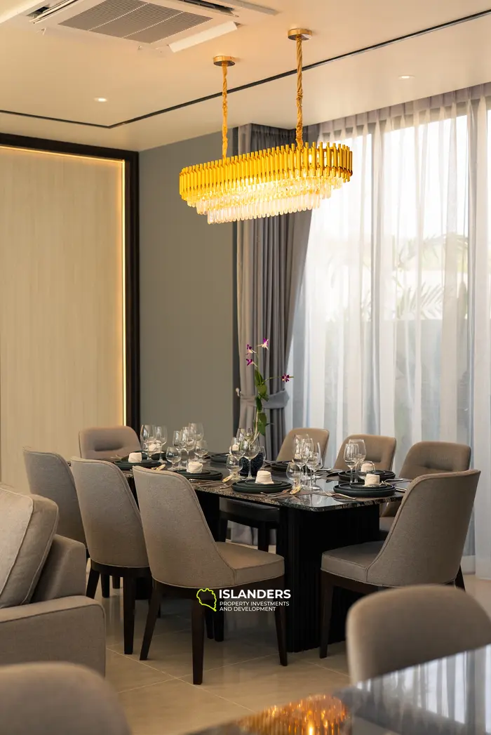 Luxurious Villa with Pool View in Phuket