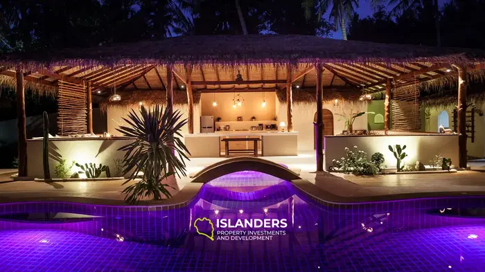 Successful concept village of 3 villas (13 BDR) in Hinkong