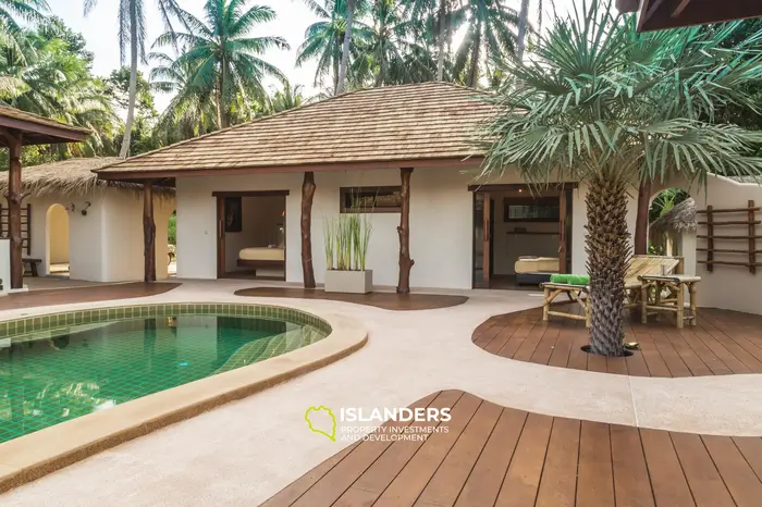 Successful concept village of 3 villas (13 BDR) in Hinkong