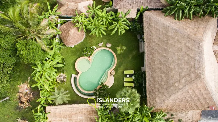 Successful concept village of 3 villas (13 BDR) in Hinkong