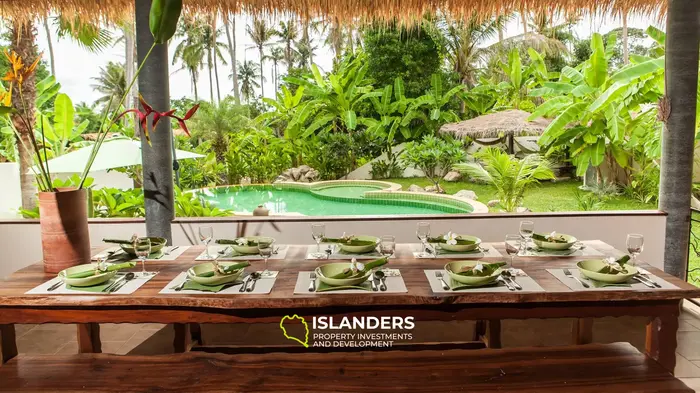 Successful concept village of 3 villas (13 BDR) in Hinkong