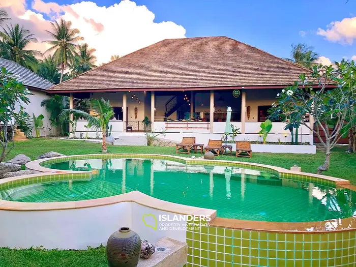 Successful concept village of 3 villas (13 BDR) in Hinkong