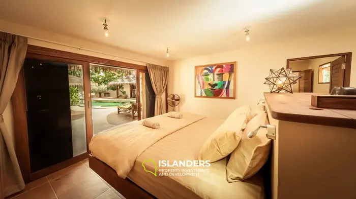 Successful concept village of 3 villas (13 BDR) in Hinkong