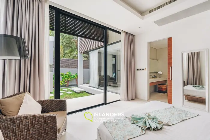 3-bdrm beach villa with pool and koi pond (Maenam)