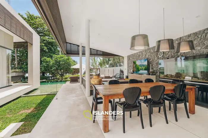 3-bdrm beach villa with pool and koi pond (Maenam)