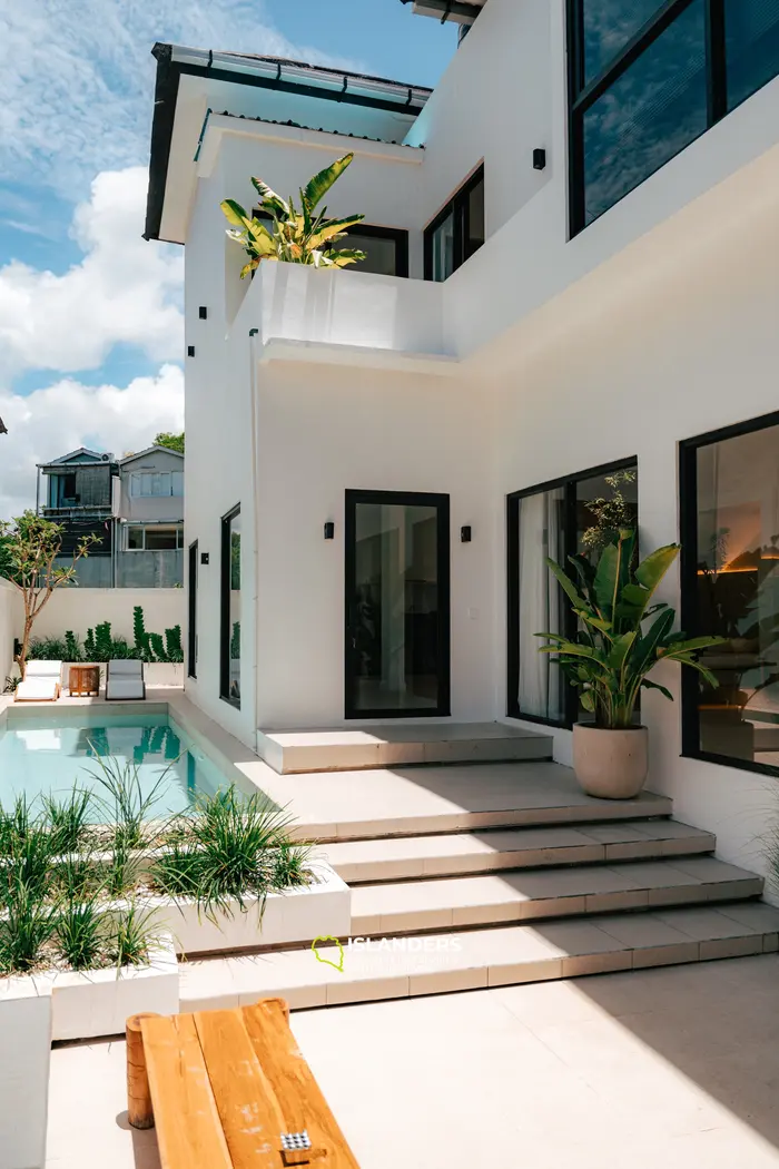 Luxurious Jungle View Villa in Bali