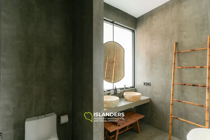 Вилла с крышей и видом на океан в Пекату