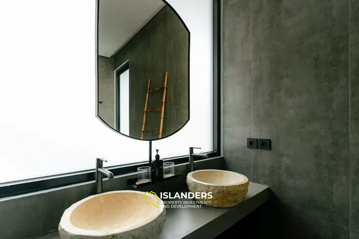 Вилла с крышей и видом на океан в Пекату