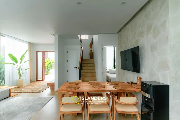 Вилла с крышей и видом на океан в Пекату