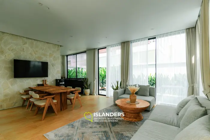 Вилла с крышей и видом на океан в Пекату