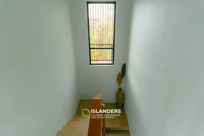 Вилла с крышей и видом на океан в Пекату