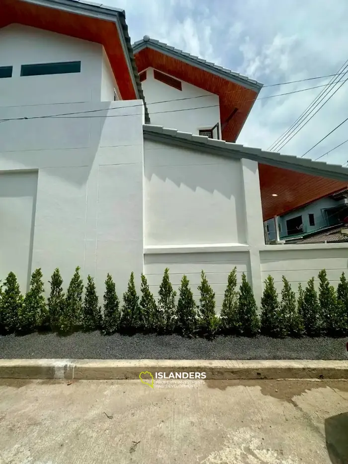 3 bdrm townhouse a few minutes' drive from the island's attractions (Chaweng)