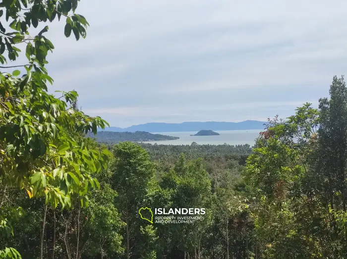 Seaview in A private Quiet place surrounded by nature in Haad Yao