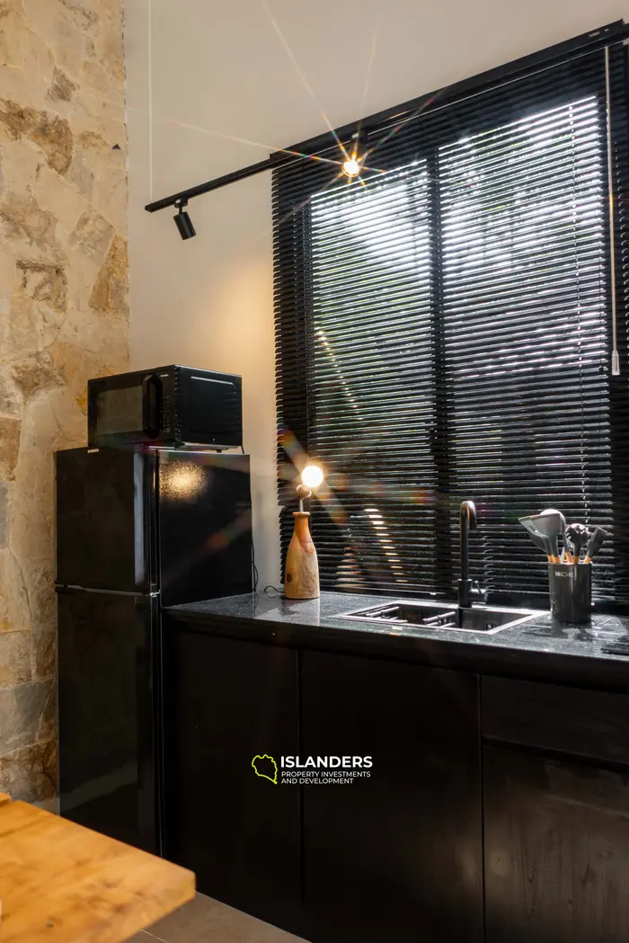 ウンガサンの美しい庭があるトロピカルヴィラ