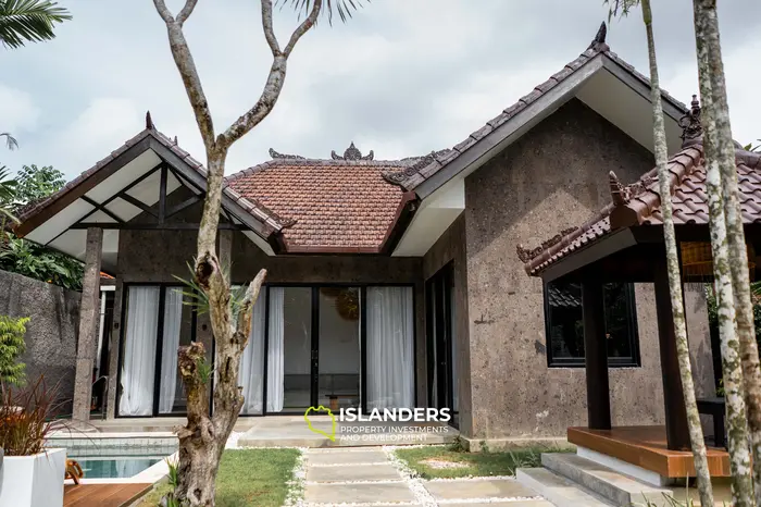 ウンガサンの美しい庭があるトロピカルヴィラ