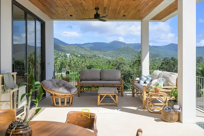 Colección de dos villas premium con vista al mar y a las montañas