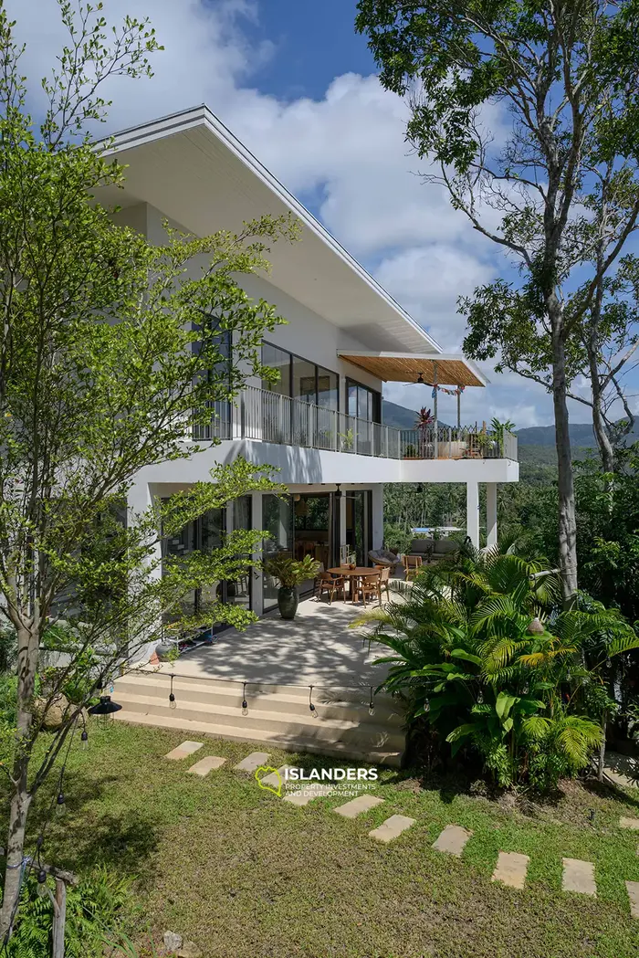 Colección de dos villas premium con vista al mar y a las montañas