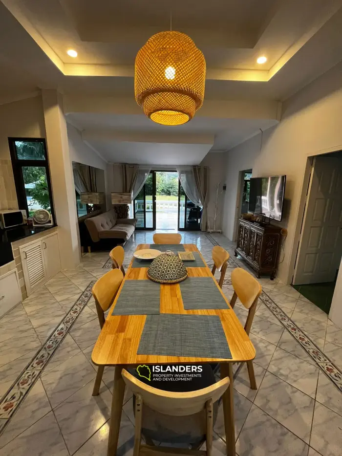 Villa de piscine confortable de 2 chambres dans une région pittoresque de l'île (Cheong Mon)