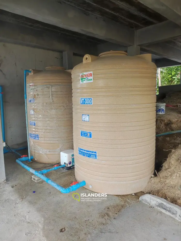 فيلا حديثة على التل مع إطلالات بانورامية على البحر والجبال