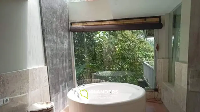 Land with the view for retreat projects in Sebatu area