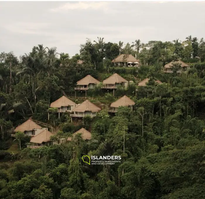 Terrain avec vue pour des projets de retraite dans la région de Sebatu