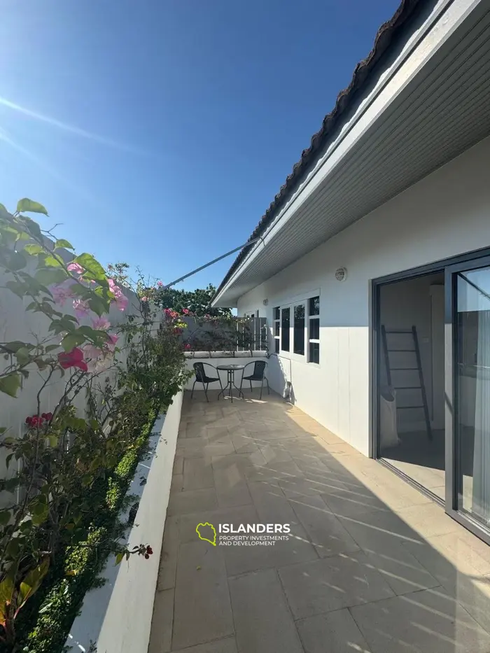 فيلا فسيحة مكونة من 4 غرف نوم مع مسبح بعد تجديد كامل (بلاي ليم)