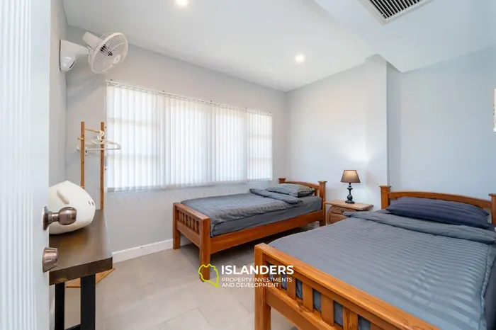 Spacious 4-bdrm pool villa after a complete renovation (Plai Laem)