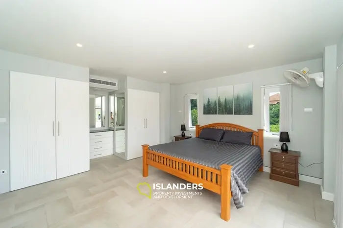 Spacious 4-bdrm pool villa after a complete renovation (Plai Laem)