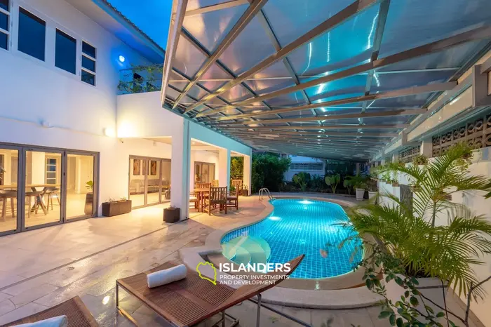 Spacious 4-bdrm pool villa after a complete renovation (Plai Laem)