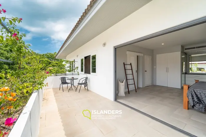 Spacious 4-bdrm pool villa after a complete renovation (Plai Laem)