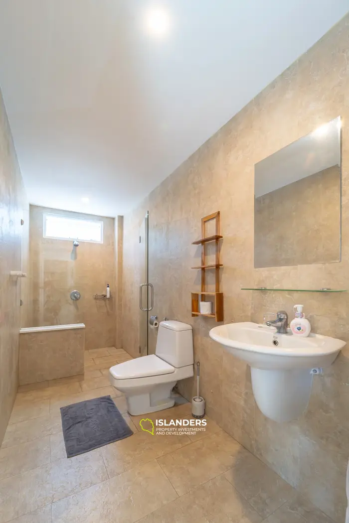 Spacious 4-bdrm pool villa after a complete renovation (Plai Laem)