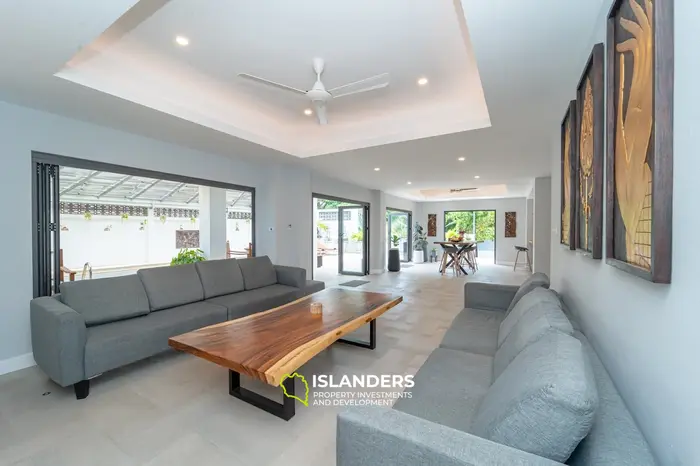 Spacious 4-bdrm pool villa after a complete renovation (Plai Laem)