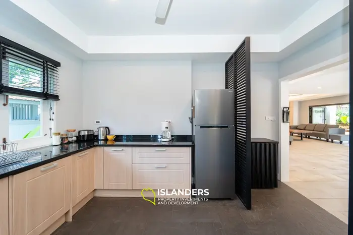 Spacious 4-bdrm pool villa after a complete renovation (Plai Laem)